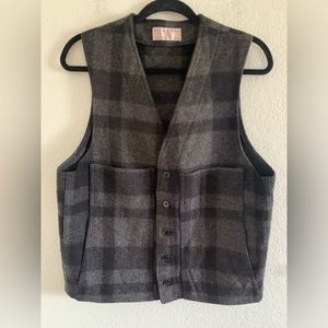 Filson Men’s Mackinaw Wool Vest Charcoal Gray Plaid Hand Warmer Pockets USA